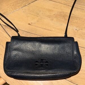 Tory Burch pebbled leather cross
Body